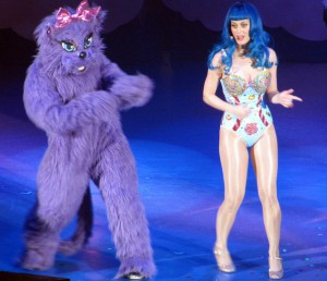 katy-perry-katy-perry-performs-hammersmith-wsbkmpiofevl.jpg